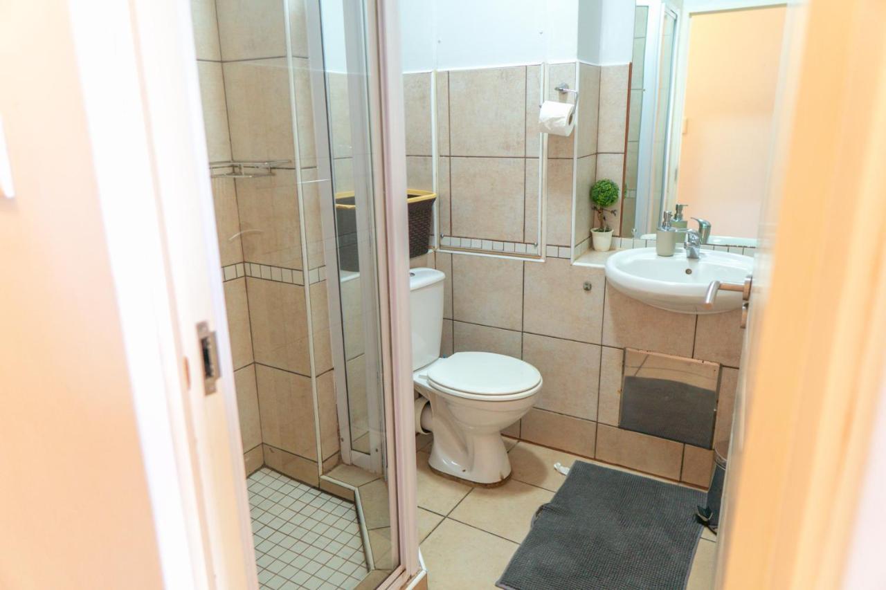 L'escalier Cabanas 107 Amanzimtoti Extérieur photo