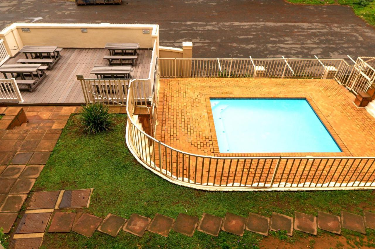 L'escalier Cabanas 107 Amanzimtoti Extérieur photo