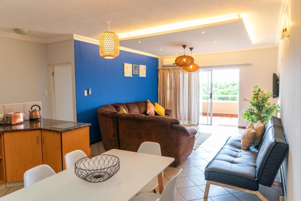 L'escalier Cabanas 107 Amanzimtoti Extérieur photo