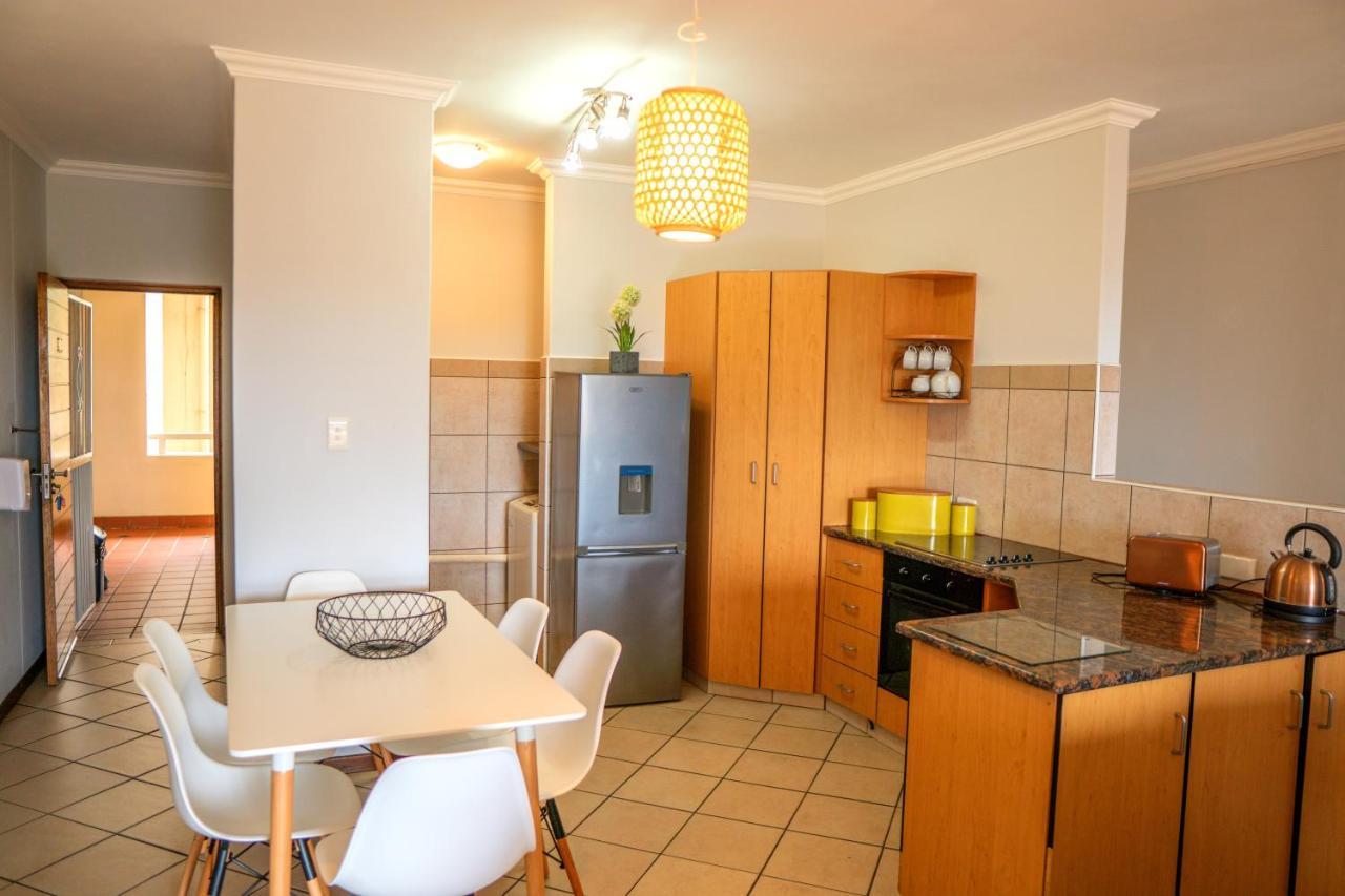 L'escalier Cabanas 107 Amanzimtoti Extérieur photo