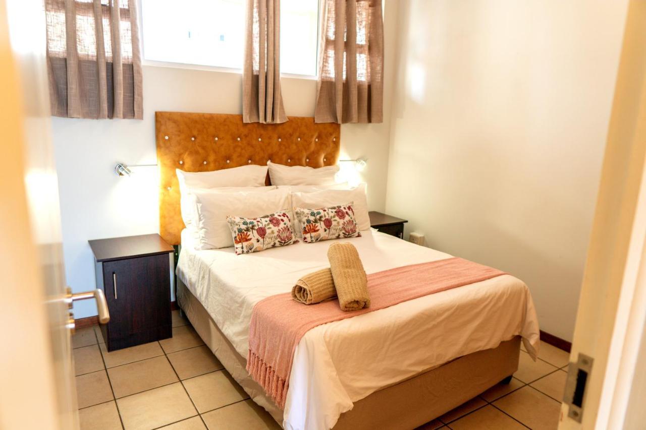 L'escalier Cabanas 107 Amanzimtoti Extérieur photo