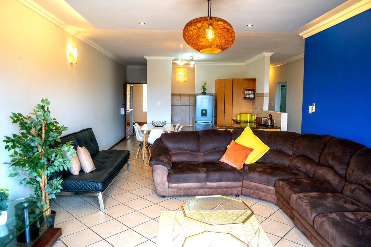 L'escalier Cabanas 107 Amanzimtoti Extérieur photo